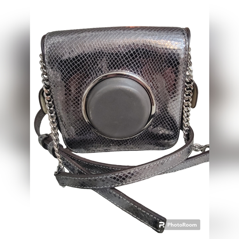 Michael Kors Unique Camera Bag. Color Pewter